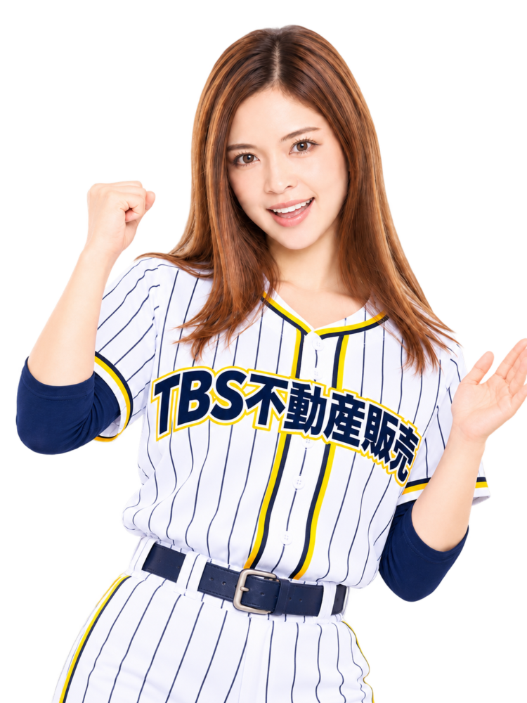 大阪市西区の空き家売却手続きを案内するTBS不動産販売女性スタッフ