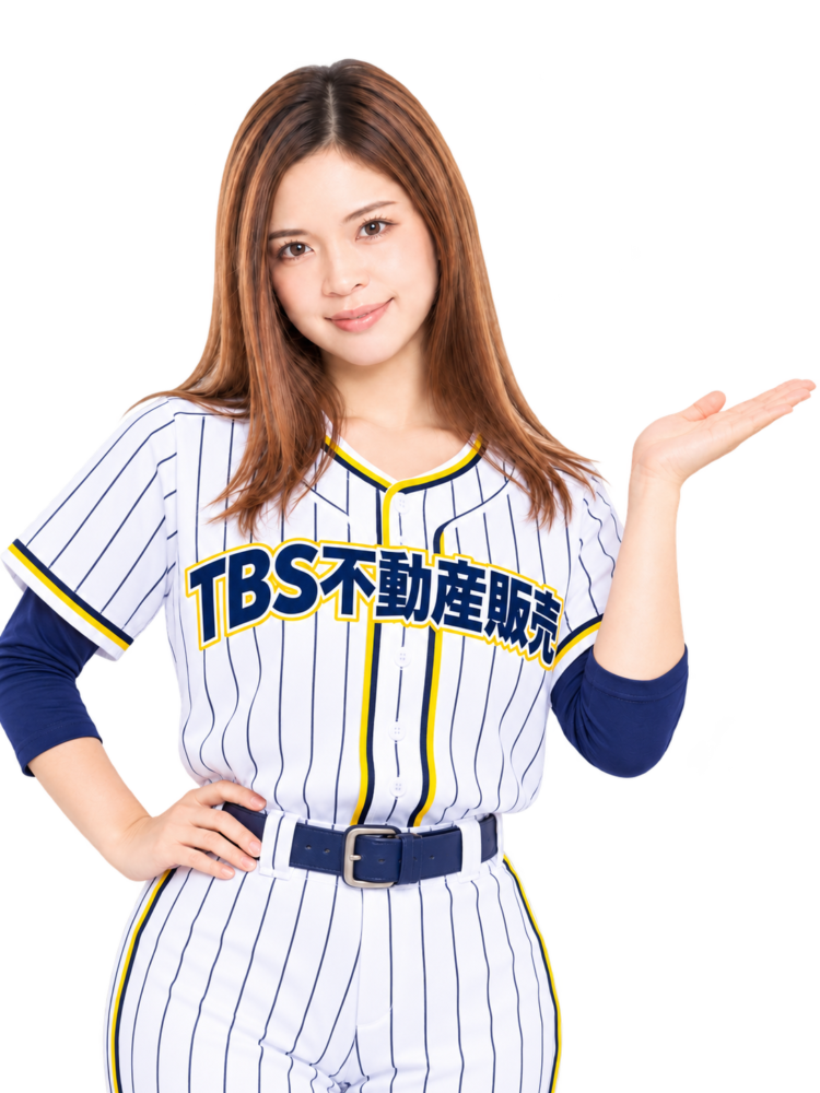 空き家の売却方法をご案内するTBS不動産販売の女性スタッフ